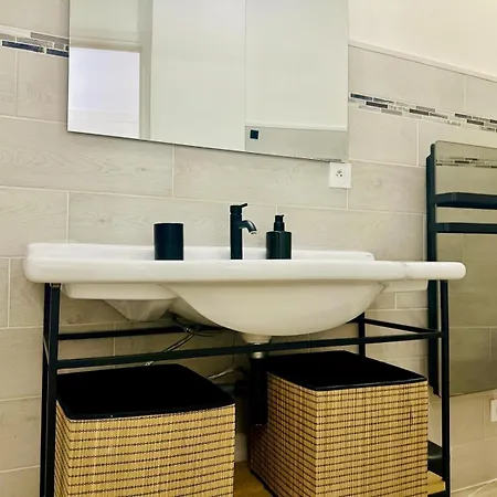 Aa G Cocon Lamartine - Center Νίκαια